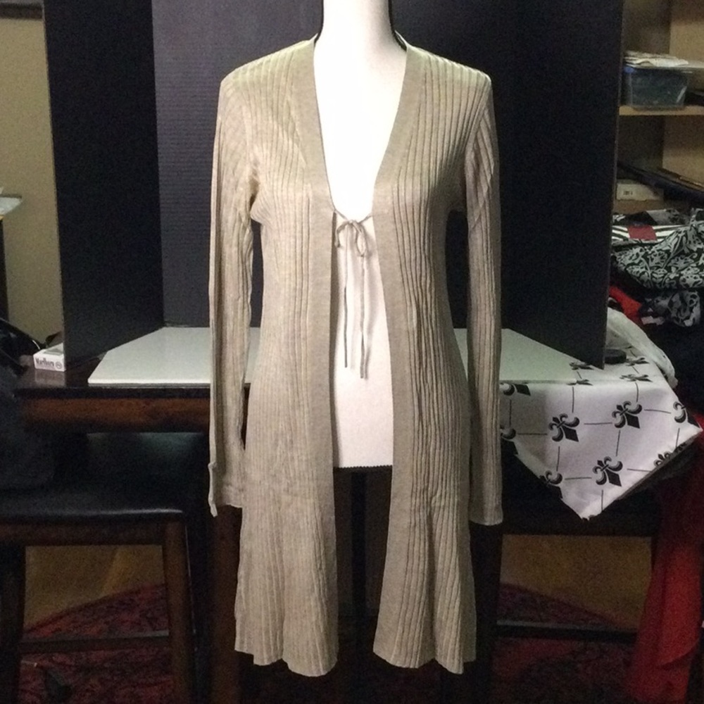 Banana Republic Cream Long Sleeved 3/4 Length Cardigan with Single Tie Closure